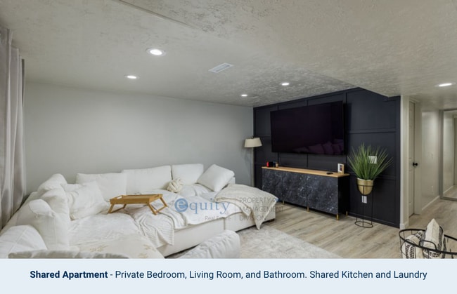 Foto del edificio - 2734 S Riverhead Dr