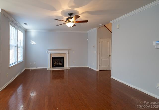 Foto del edificio - 3137 Maywood Dr