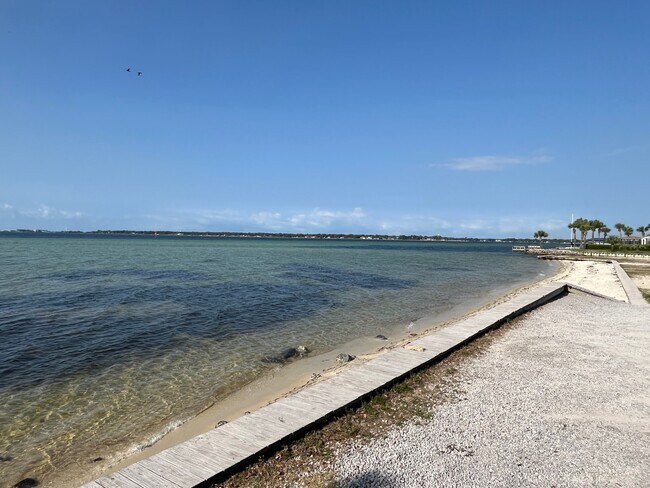 Parque frente al mar a poca distancia a pie - 27 6th St