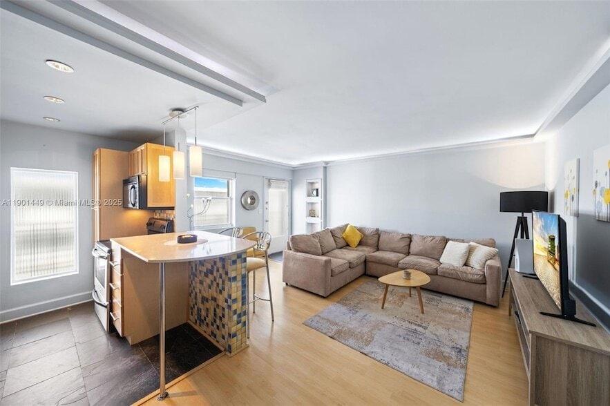 Foto principal - 1545 Euclid Ave