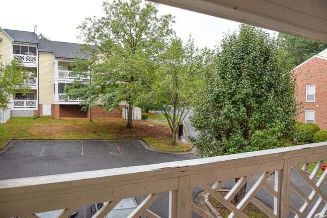 Building Photo - 1006 Kingswood Dr