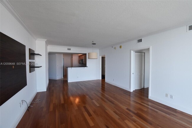 Building Photo - 335 S Biscayne Blvd