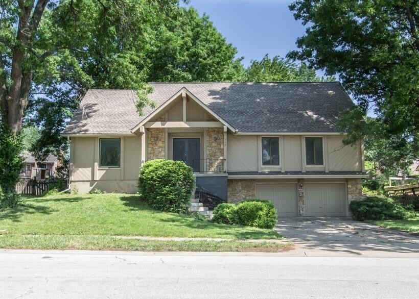 Foto principal - 730 SW Raintree Dr