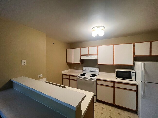 Foto del edificio - 310 Cunat Blvd