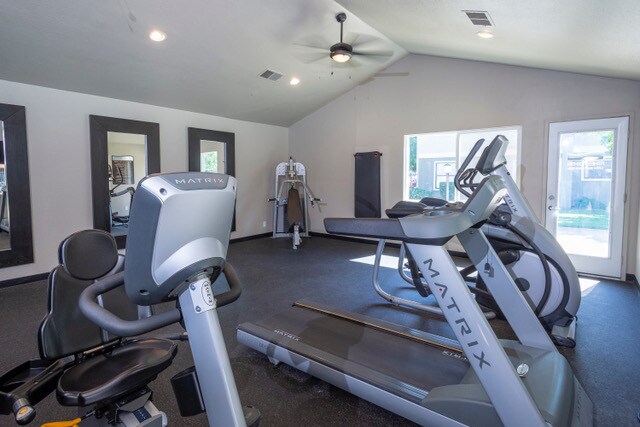 Walnut Woods Apartment Homes No Availability Turlock Ca Apartments Com