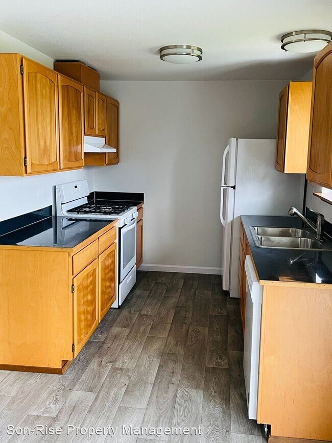 Foto del edificio - 3 br, 1 bath House - 7023 Helweg Ln