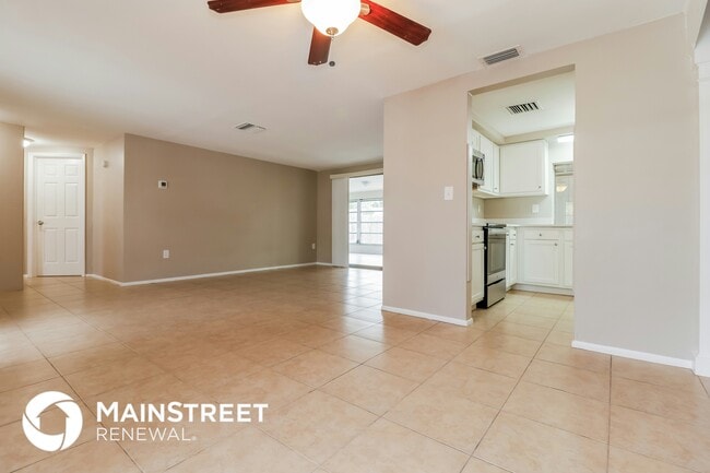 Building Photo - 3205 Moog Rd