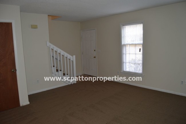 Building Photo - 1611 Willowby St