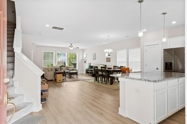 Building Photo - "Charming Townhouse within Carnes Crossroa...