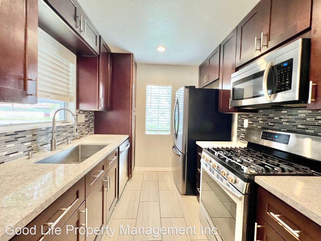 Primary Photo - 2 br, 2 bath House - 10686 Aderman Ave Uni...