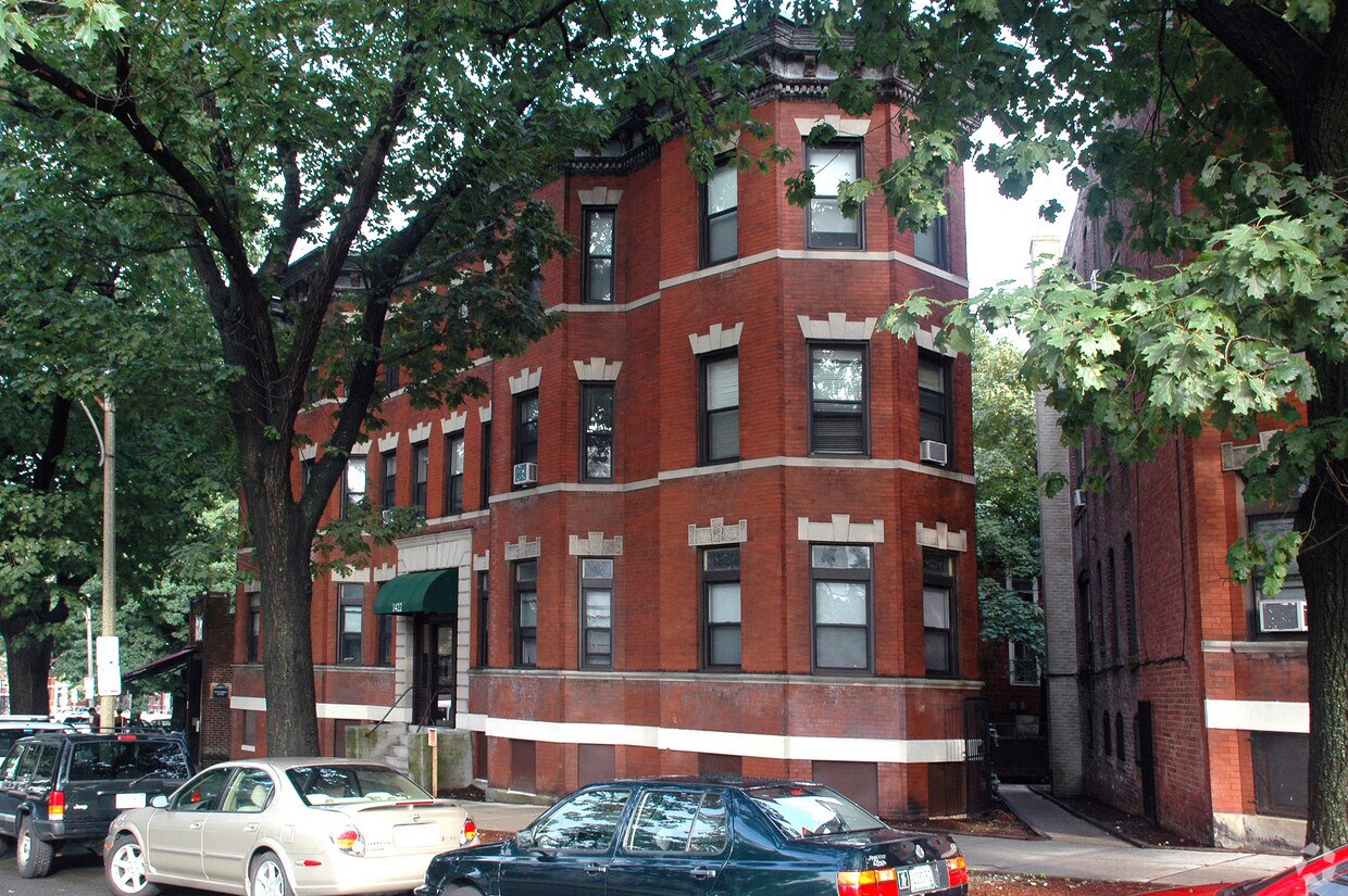 Foto del edificio - 1422-1426 Commonwealth Ave