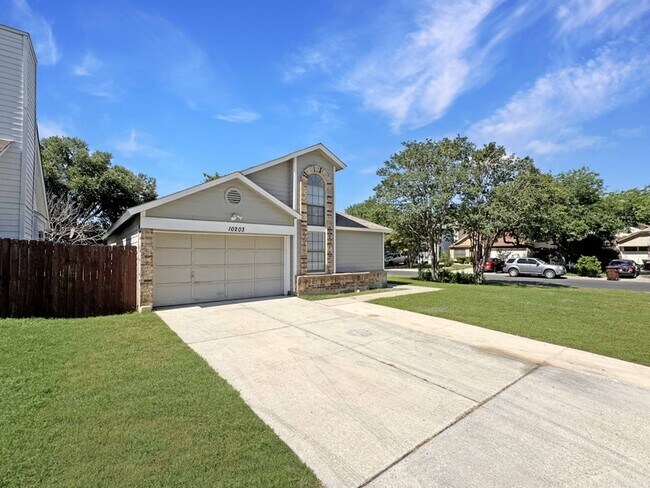 Foto del edificio - 10203 Sunset Field Dr