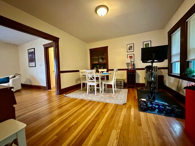 Foto del edificio - 112 Colborne Rd