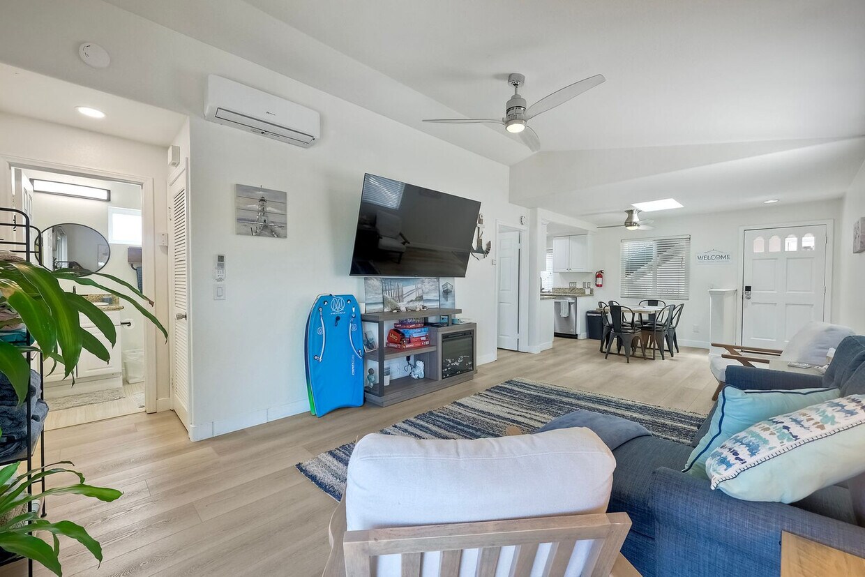 Foto principal - 1128 Tait St