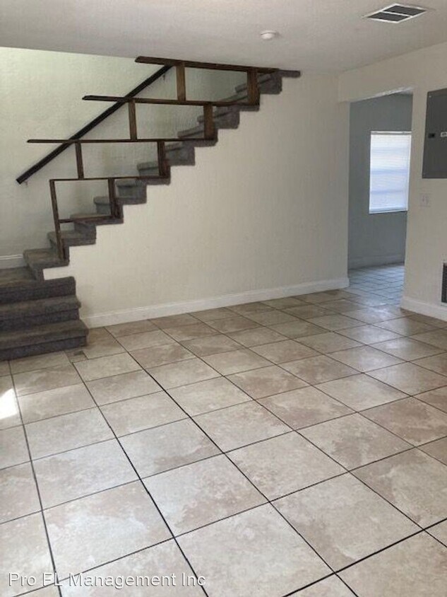 Foto principal - 2 br, 2 bath House - 642 Northern Rd