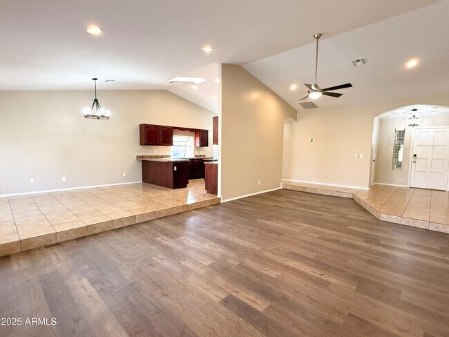 Foto del edificio - 3424 E Harmony Ave