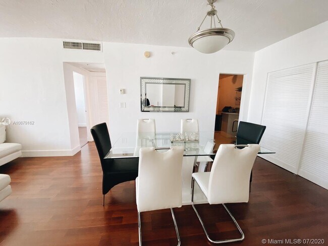 Building Photo - 3000 S Ocean Dr 1410 Hollywood Fl 33019