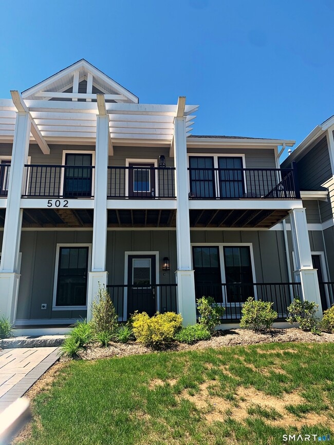 Building Photo - 502 Edgewater Cir