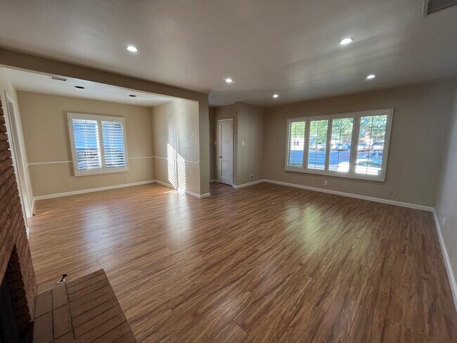 Foto del edificio - 13836 Cohasset St