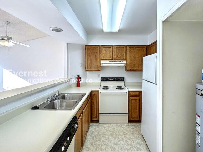 Foto del edificio - 3700 Iguana Dr