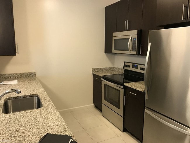 Building Photo - 1 br, 1 bath Apartment - 125 S Huntington Ave