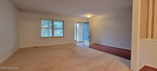 Foto del edificio - 13606 Saddlecreek Dr