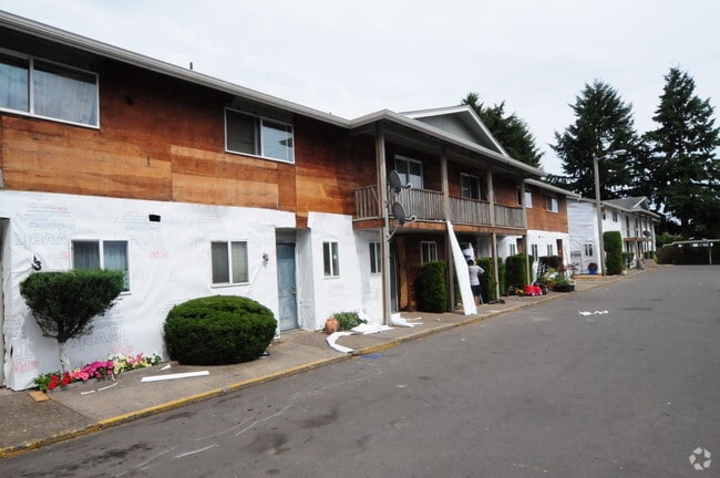 Building Photo - 2728 Lancaster Dr SE