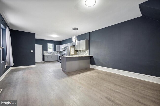 Foto del edificio - 227 N 53rd St