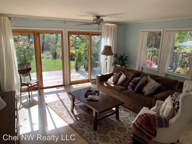 Foto del edificio - 2 br, 2 bath House - 2751 NE 96th St