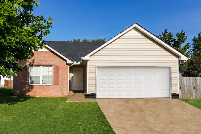 Building Photo - 1444 St Andrews Dr