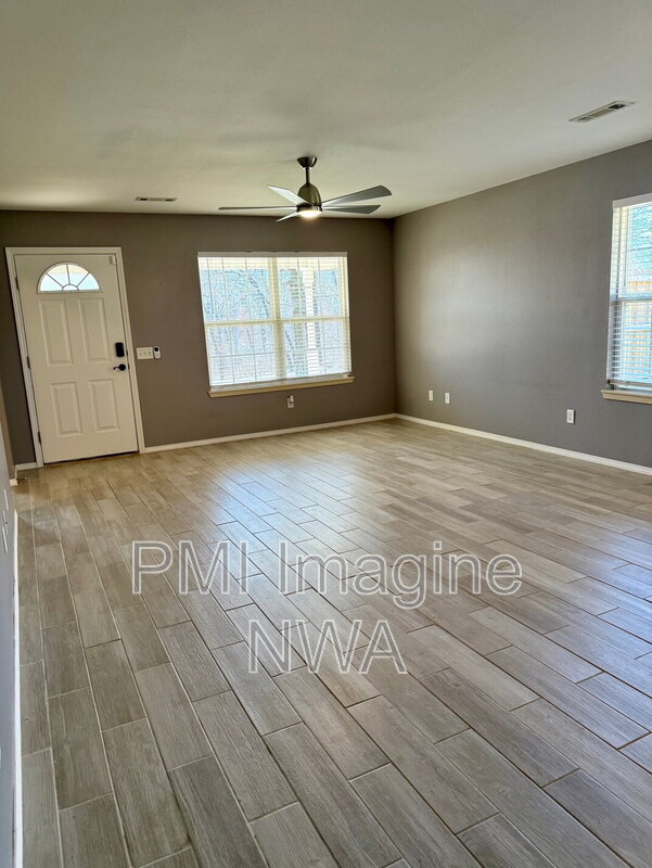 Building Photo - 1 Wilton Ln