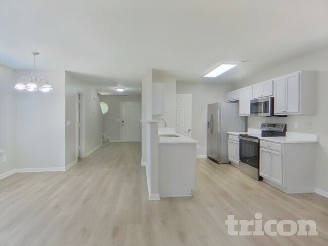 Foto del edificio - 8743 Sharonbrook Dr