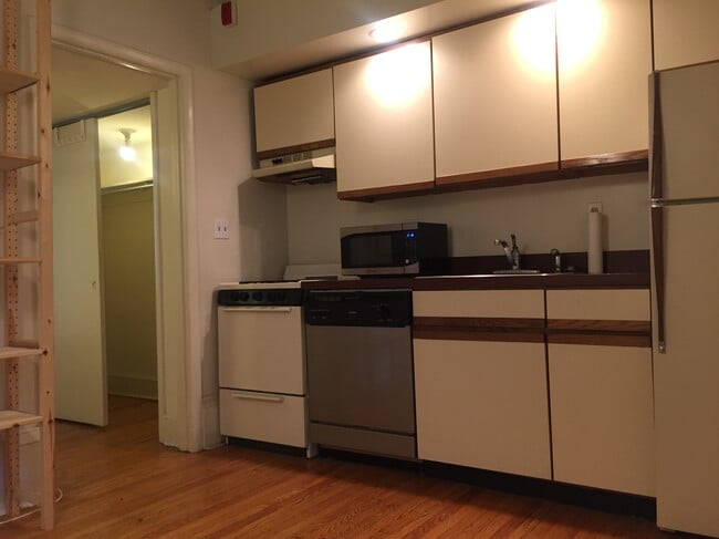 Building Photo - 1105 Spruce Street