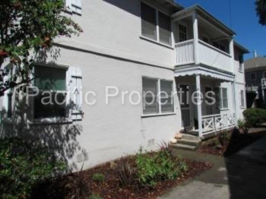 Building Photo - 520 Riley St