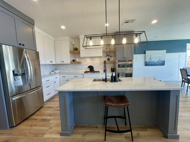 Foto del edificio - 997 Willow Breeze Ln