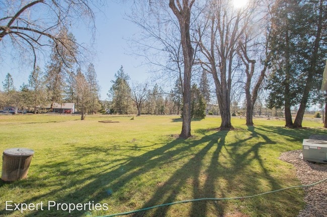 Building Photo - 3 br, 1 bath House - 2990 Rogue River Drive
