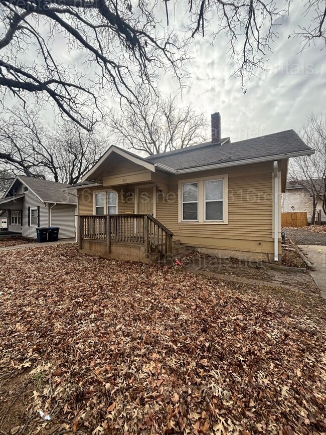 Building Photo - 919 W 1st Ave