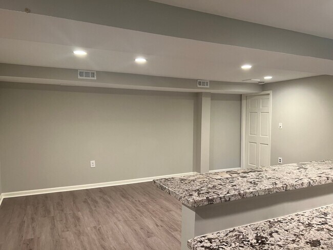 Foto del edificio - 3516 Brookepark Terrace