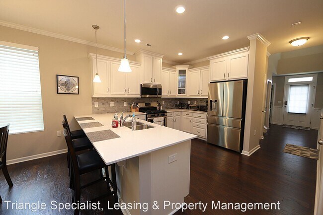 Building Photo - 3 br, 2.5 bath House - 1007 Epiphany Road