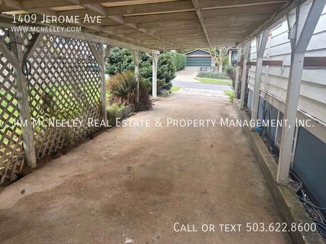 Foto del edificio - 1409 Jerome Ave