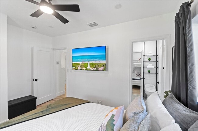 Foto del edificio - 719 NE 36th St