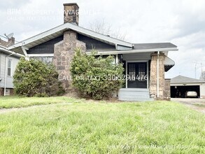 Building Photo - 3015 11th St SW