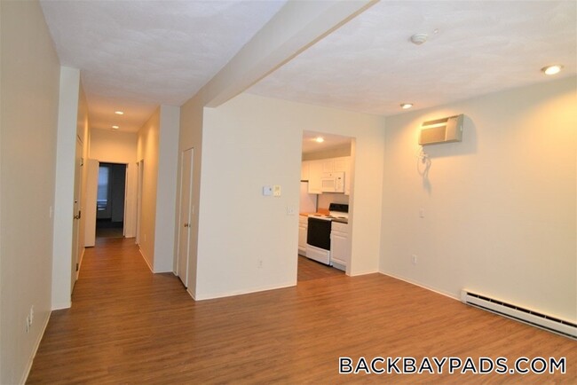 Building Photo - 60 St Germain St