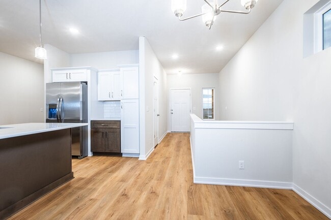 Foto del edificio - Top Of The Line Newly Built Duplex!