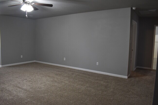 Foto del edificio - 3608 Shelby Dr