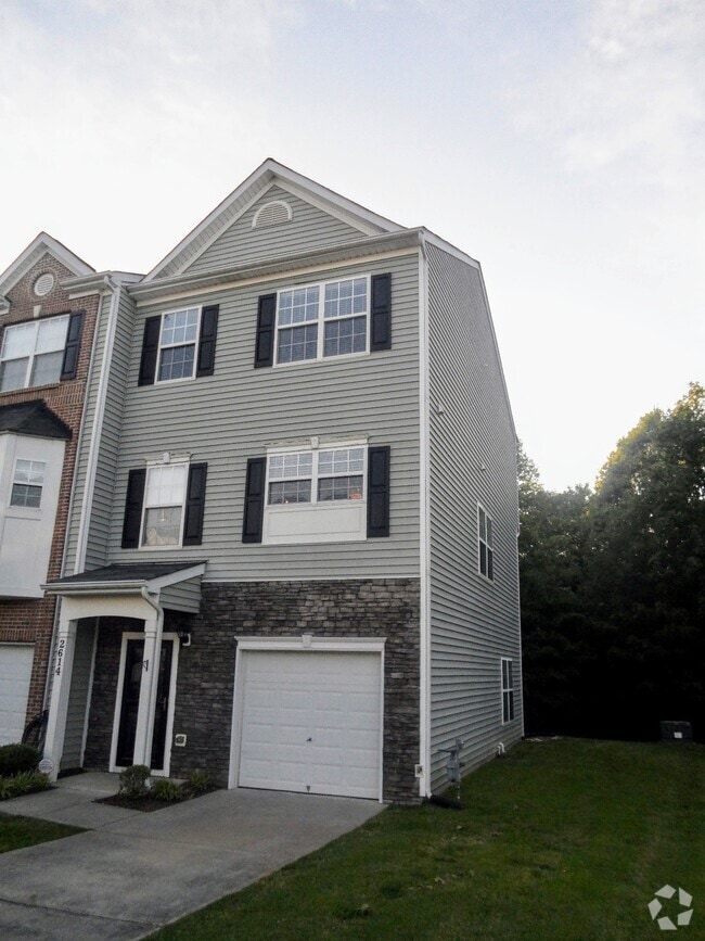 Building Photo - 2614 Wyntercrest Ln