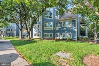 Building Photo - 5006 Dorsey Hall Dr
