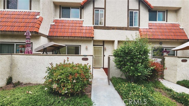 Primary Photo - 27652 Ironstone Dr