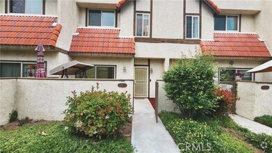 Building Photo - 27652 Ironstone Dr