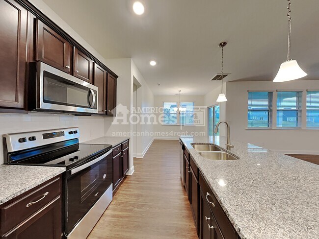 Building Photo - 111 Twin River Drive